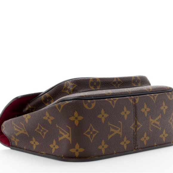 Louis Vuitton Passy bag - Picture 9 of 12